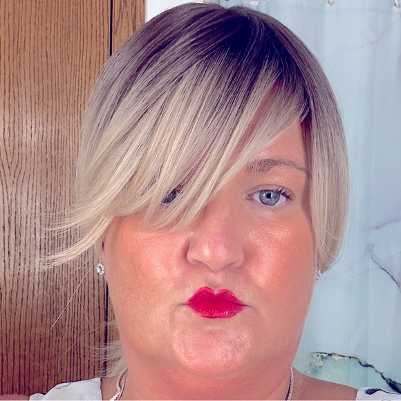 Meet your Posher, Danielle - Picture 5 of 13